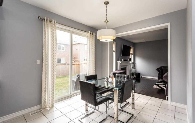 21 Old Cleeve Cres, House detached with 4 bedrooms, 4 bathrooms and 4 parking in Brampton ON | Image 8