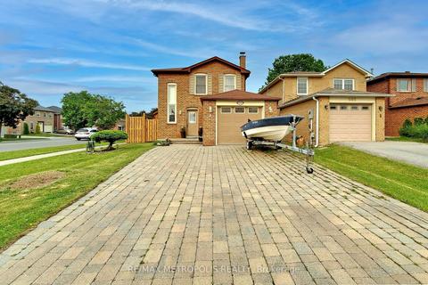 501 Alder Crt, House detached with 3 bedrooms, 3 bathrooms and 5 parking in Pickering ON | Card Image