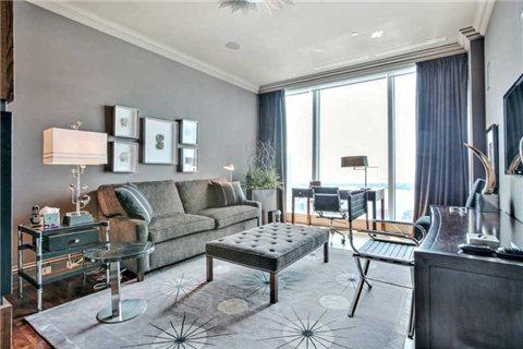 4404 - 183 Wellington St W, Condo with 3 bedrooms, 3 bathrooms and 1 parking in Toronto ON | Image 7