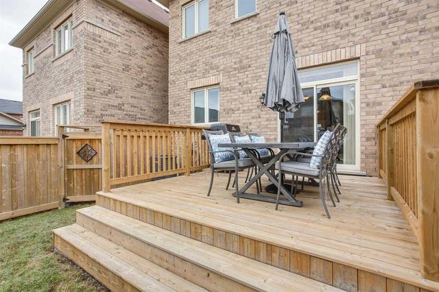 7 Aksel Rinck Dr, House attached with 3 bedrooms, 4 bathrooms and 2 parking in Markham ON | Image 33