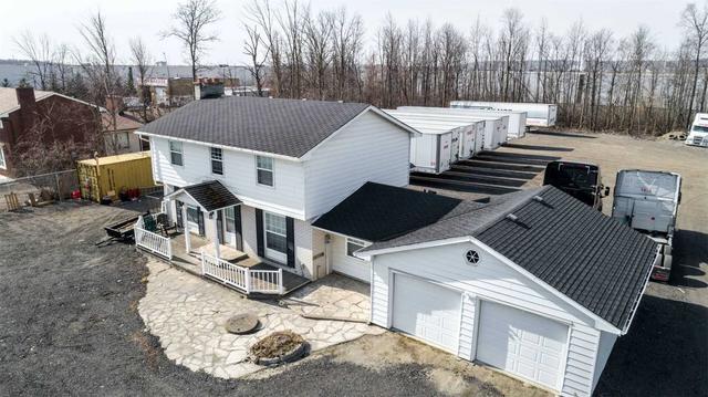 8094 Esquesing Line, House detached with 4 bedrooms, 2 bathrooms and 9 parking in Milton ON | Image 8