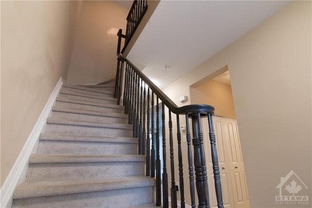 864 Kennacraig Private, Townhouse with 3 bedrooms, 3 bathrooms and 2 parking in Ottawa ON | Image 10