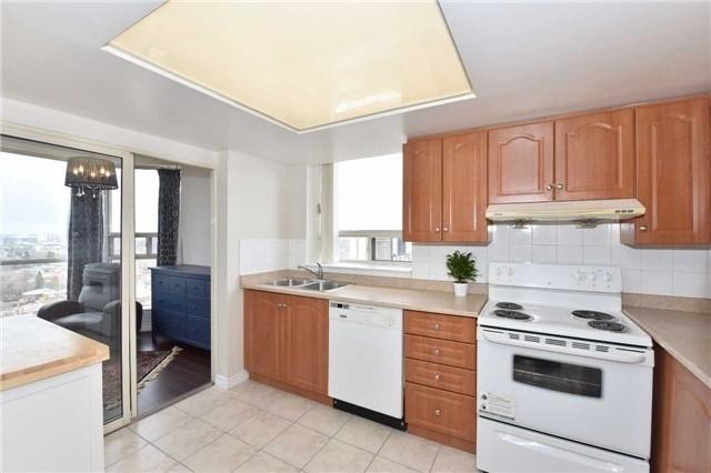 1415 - 2466 Eglinton Ave, Condo with 2 bedrooms, 2 bathrooms and 1 parking in Toronto ON | Image 4