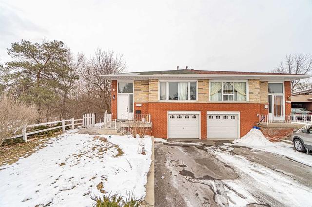 3368 Victory Cres, House semidetached with 3 bedrooms, 2 bathrooms and 2 parking in Mississauga ON | Image 1