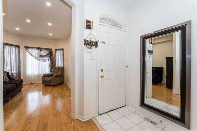 25 Palmette Dr, House semidetached with 3 bedrooms, 4 bathrooms and 3 parking in Richmond Hill ON | Image 22