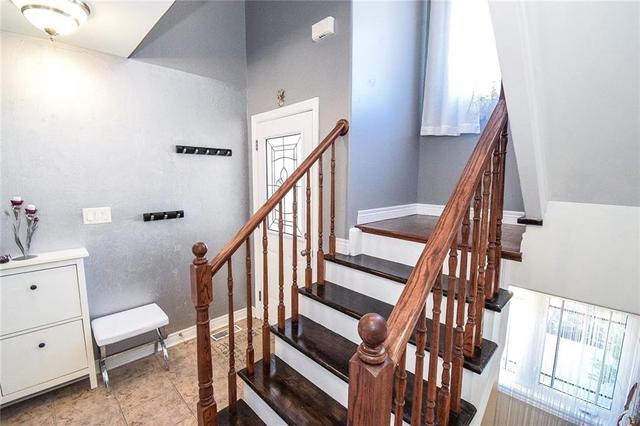 16 Marshall Lane, House attached with 2 bedrooms, 3 bathrooms and 2 parking in St. Catharines ON | Image 5