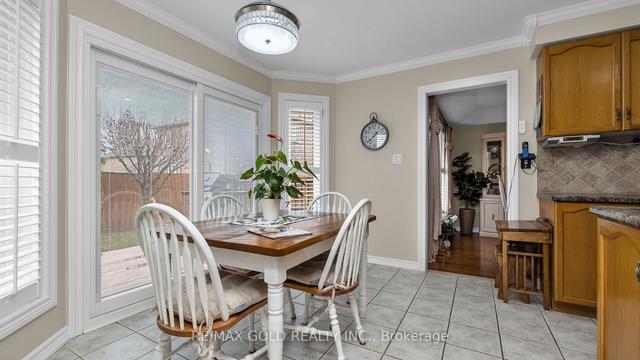 7 Roycrest St, House detached with 3 bedrooms, 2 bathrooms and 7 parking in Brampton ON | Image 35