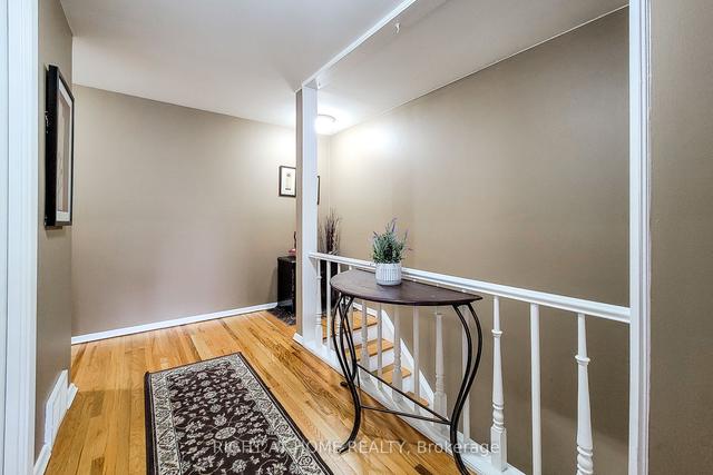 597 Timber Lane, Townhouse with 4 bedrooms, 2 bathrooms and 1 parking in Burlington ON | Image 26