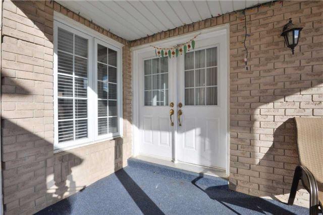 23 Mannel Cres, House detached with 4 bedrooms, 4 bathrooms and 4 parking in Brampton ON | Image 3