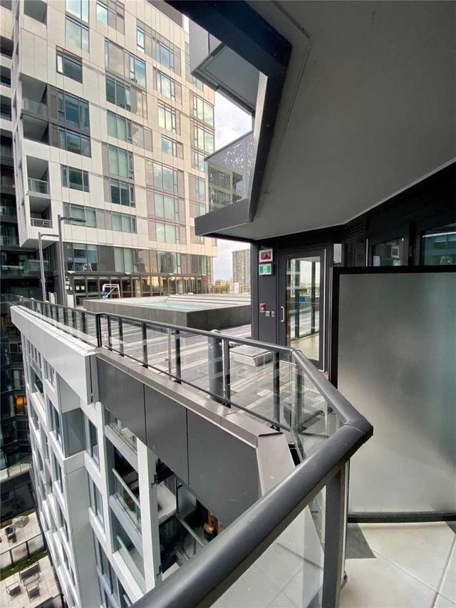 915 - 27 Bathurst St, Condo with 1 bedrooms, 1 bathrooms and 0 parking in Toronto ON | Image 8