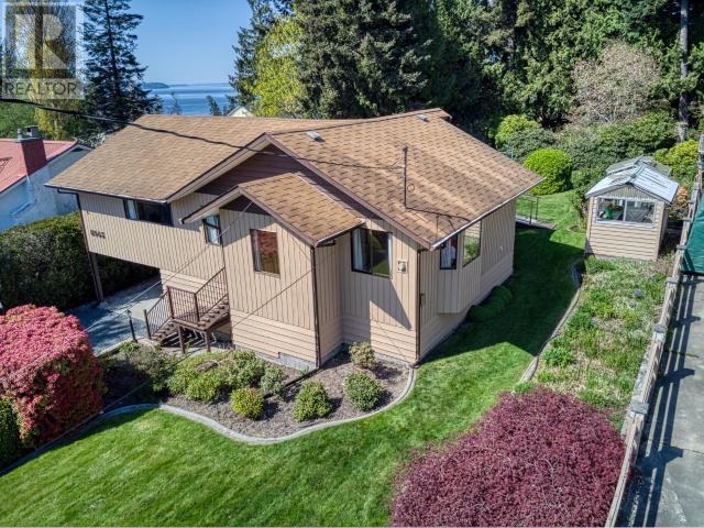 6965 Richmond Street, House detached with 3 bedrooms, 2 bathrooms and 1 parking in Powell River BC | Image 40