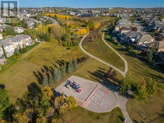 32 Royal Road Nw, House detached with 3 bedrooms, 3 bathrooms and 4 parking in Calgary AB | Image 50
