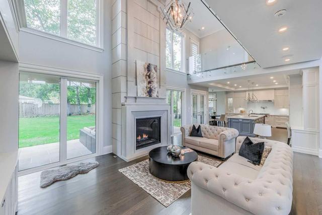 2537 Mindemoya Rd, House detached with 5 bedrooms, 8 bathrooms and 6 parking in Mississauga ON | Image 5