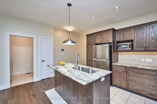 115 Borden Tr, Townhouse with 2 bedrooms, 2 bathrooms and 4 parking in Welland ON | Image 32