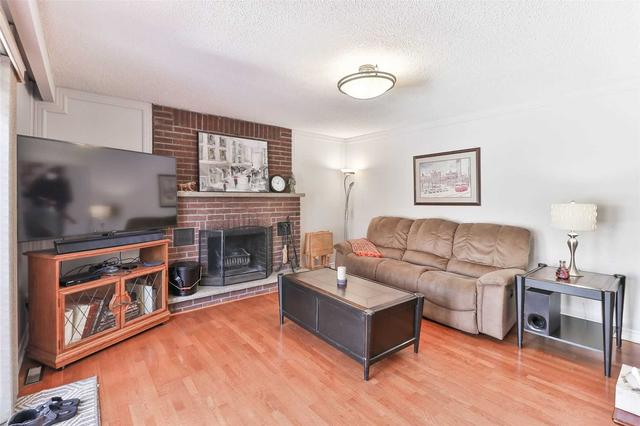 3647 Broomhill Cres, House detached with 3 bedrooms, 3 bathrooms and 4 parking in Mississauga ON | Image 4