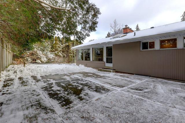 30 Ashford Dr, House detached with 3 bedrooms, 3 bathrooms and 8 parking in Toronto ON | Image 27