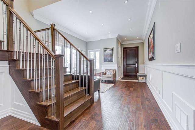 23 Laurentia Cres, House detached with 4 bedrooms, 4 bathrooms and 6 parking in Toronto ON | Image 25