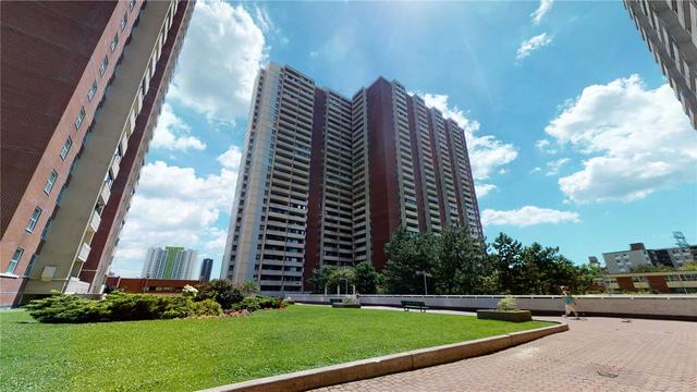 ph04 - 5 Massey Sq, Condo with 2 bedrooms, 1 bathrooms and 0 parking in Toronto ON | Image 10