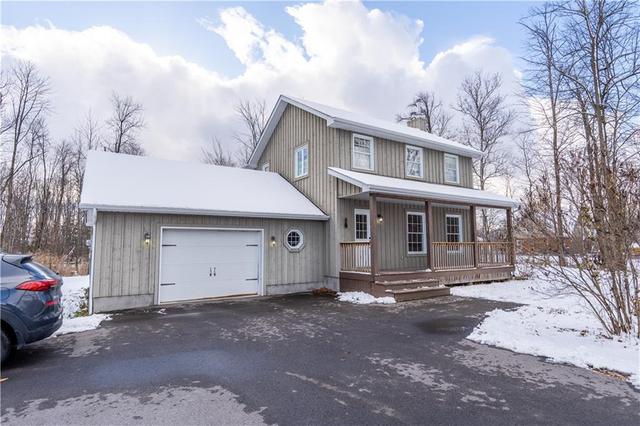 17840 County Road 44 Road, House detached with 3 bedrooms, 2 bathrooms and 4 parking in South Stormont ON | Image 2