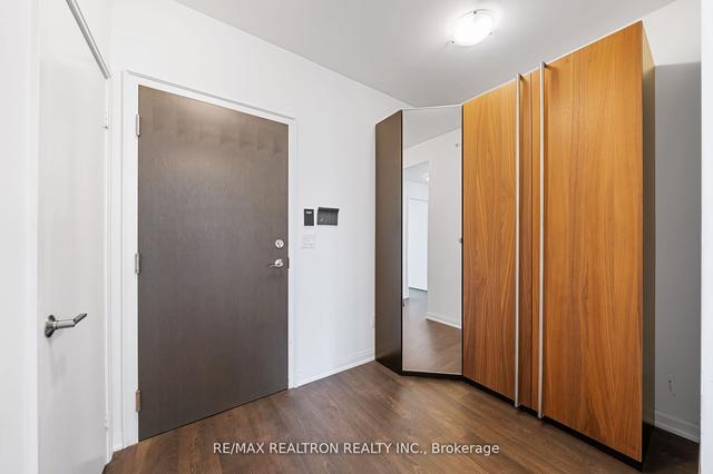 2407 - 9 Bogert Ave, Condo with 2 bedrooms, 2 bathrooms and 1 parking in Toronto ON | Image 24