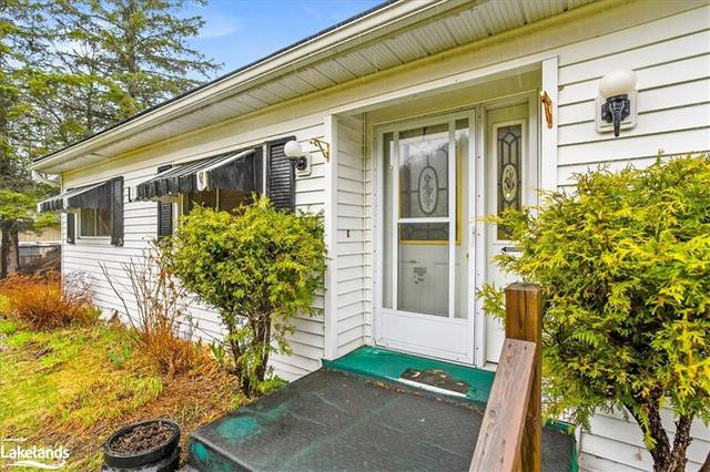 1265 County Road 21, House detached with 2 bedrooms, 1 bathrooms and 8 parking in Minden Hills ON | Image 13