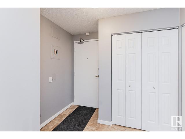 506 - 10175 109 St Nw, Condo with 3 bedrooms, 1 bathrooms and 2 parking in Edmonton AB | Image 4