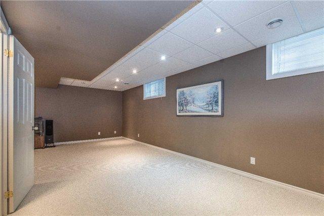 69 Miller Dr, House detached with 2 bedrooms, 2 bathrooms and 4 parking in Barrie ON | Image 15