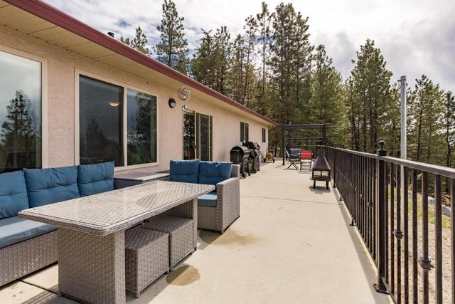 185 Peregrine Court, House detached with 2 bedrooms, 2 bathrooms and 3 parking in Okanagan Similkameen A BC | Image 38