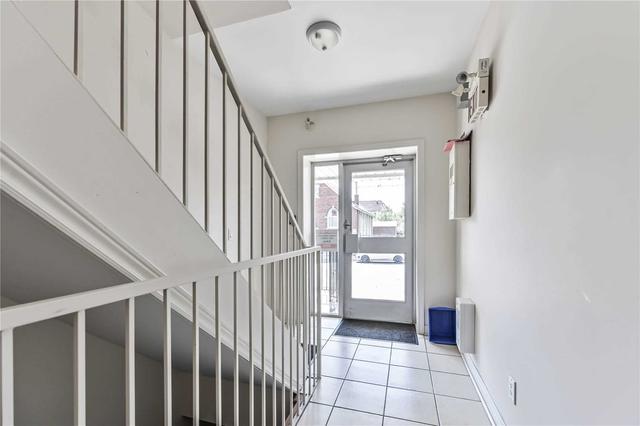 775 Ossington Ave, House detached with 6 bedrooms, 7 bathrooms and 3 parking in Toronto ON | Image 12