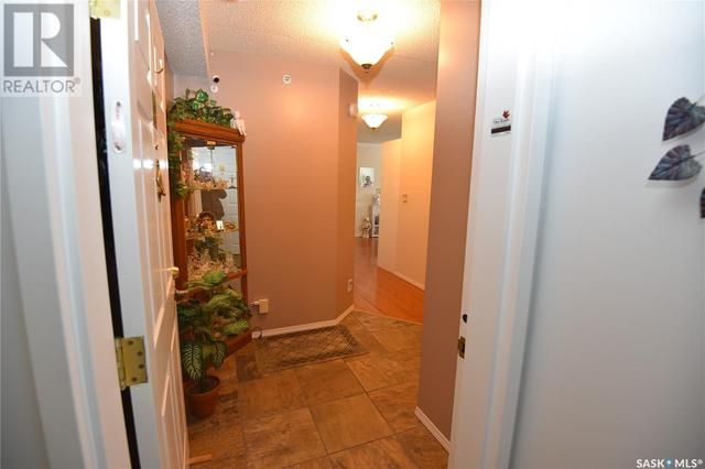 308 - 220 1st Street E, Condo with 2 bedrooms, 2 bathrooms and null parking in Nipawin SK | Image 2