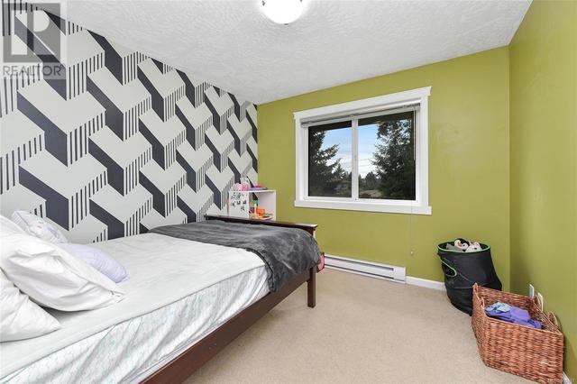 2243 Setchfield Ave, House detached with 5 bedrooms, 3 bathrooms and 2 parking in Langford BC | Image 13