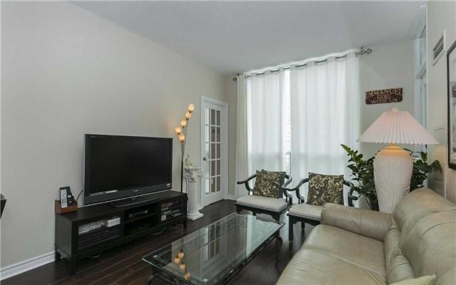 809 - 3504 Hurontario St, Condo with 2 bedrooms, 2 bathrooms and 2 parking in Mississauga ON | Image 7