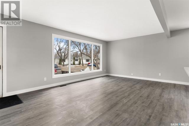 3604 Grassick Avenue, House detached with 4 bedrooms, 2 bathrooms and null parking in Regina SK | Image 3