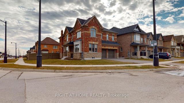 532 Mactier Dr, House detached with 4 bedrooms, 6 bathrooms and 5 parking in Vaughan ON | Image 1