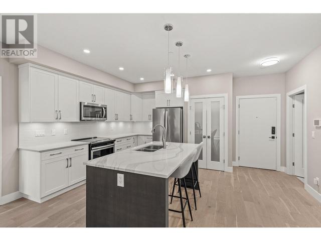 208 - 3475 Granite Close, Condo with 2 bedrooms, 2 bathrooms and 1 parking in Kelowna BC | Image 2
