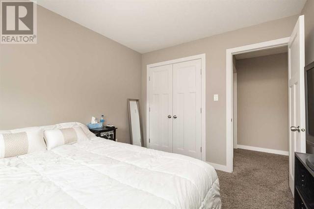 833 17 Street S, Home with 6 bedrooms, 4 bathrooms and 4 parking in Lethbridge AB | Image 28