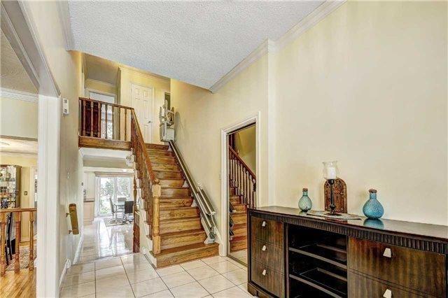 6 Ellenhall Sq, House detached with 4 bedrooms, 4 bathrooms and 4 parking in Toronto ON | Image 8