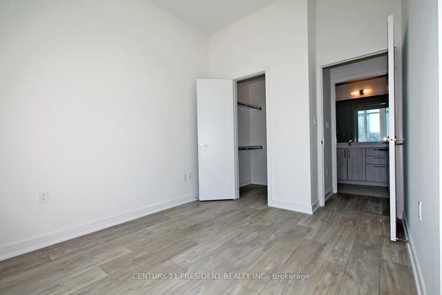 204 - 27 Bathrust St, Condo with 2 bedrooms, 1 bathrooms and 0 parking in Toronto ON | Image 6