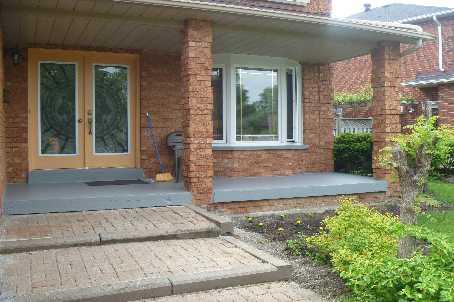 19 Worth Ave, House detached with 4 bedrooms, 4 bathrooms and 6 parking in Brampton ON | Image 2