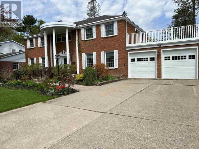 96 Madeleine St, House detached with 4 bedrooms, 3 bathrooms and null parking in Sault Ste. Marie ON | Image 2