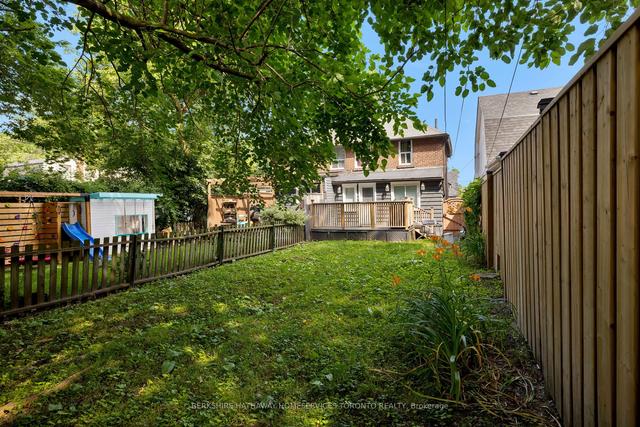 3 Winston Ave, House semidetached with 2 bedrooms, 2 bathrooms and 1 parking in Toronto ON | Image 5