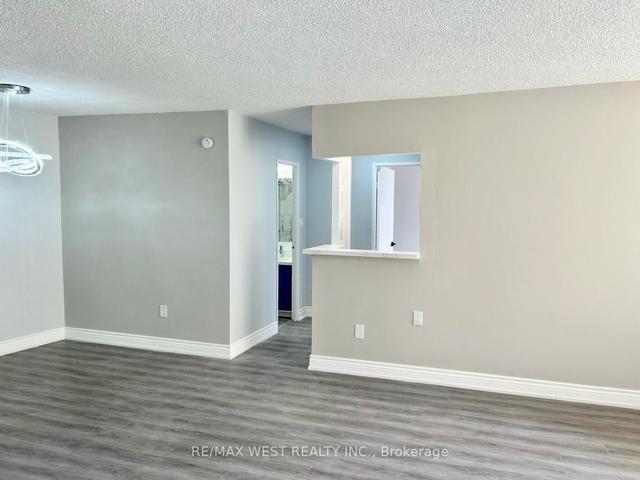 1608 - 330 Dixon St, Condo with 1 bedrooms, 1 bathrooms and 1 parking in Toronto ON | Image 14