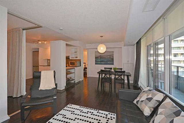 733 - 111 Elizabeth St, Condo with 2 bedrooms, 2 bathrooms and 1 parking in Toronto ON | Image 21