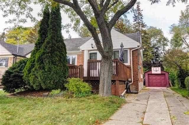 34 Glencrest Blvd, House detached with 2 bedrooms, 2 bathrooms and 3 parking in Toronto ON | Image 1