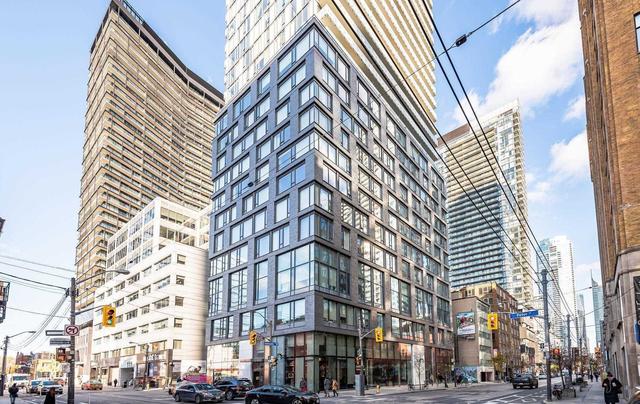 3306 - 101 Peter St, Condo with 2 bedrooms, 1 bathrooms and 0 parking in Toronto ON | Image 1