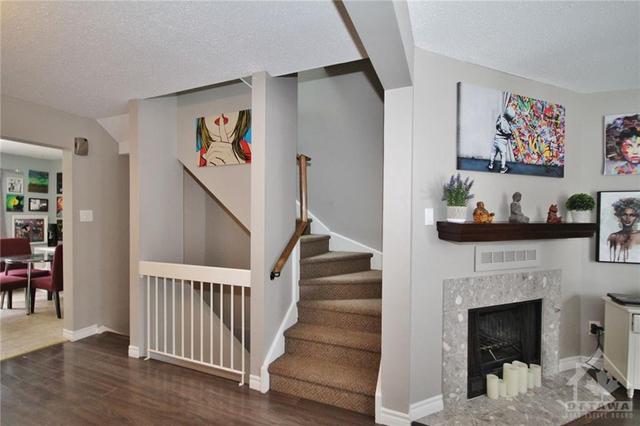 d - 284 Dalehurst Drive, Townhouse with 3 bedrooms, 2 bathrooms and 2 parking in Ottawa ON | Image 16