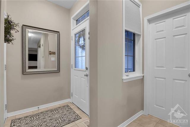 808 Kennacraig Private, Townhouse with 2 bedrooms, 2 bathrooms and 2 parking in Ottawa ON | Image 3