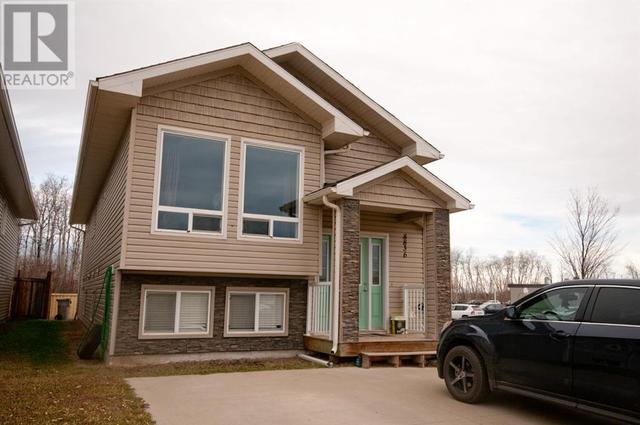 8836 75 Avenue, House detached with 5 bedrooms, 2 bathrooms and 2 parking in Grande Prairie AB | Image 1