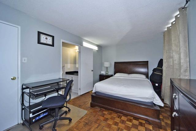 1205 - 45 Sunrise Ave, Condo with 3 bedrooms, 2 bathrooms and 2 parking in Toronto ON | Image 22