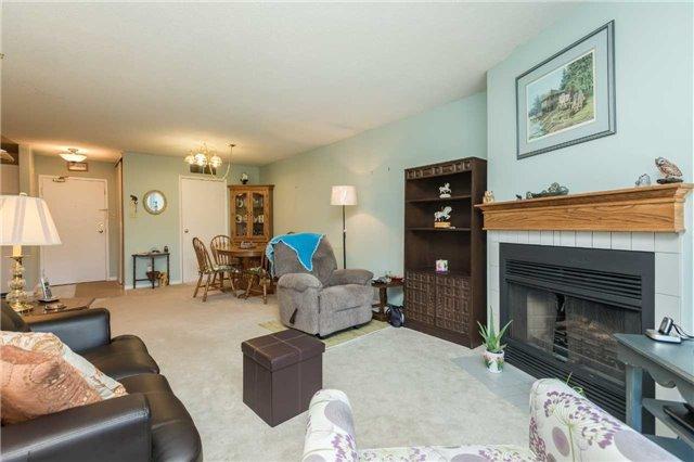 105 - 120 Bell Farm Rd, Condo with 3 bedrooms, 2 bathrooms and 1 parking in Barrie ON | Image 8